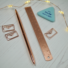 Load image into Gallery viewer, Vintage Style Metal Ruler and Pen Set
